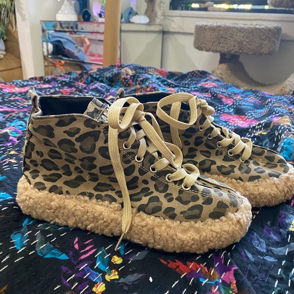 Leopard and faux fur platform lace up sneakers - Picture 3 of 9